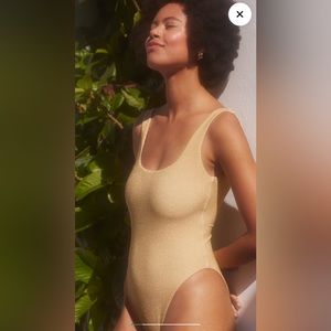 Aerie sparkle, Babewatch One piece swimsuit 💛🩱